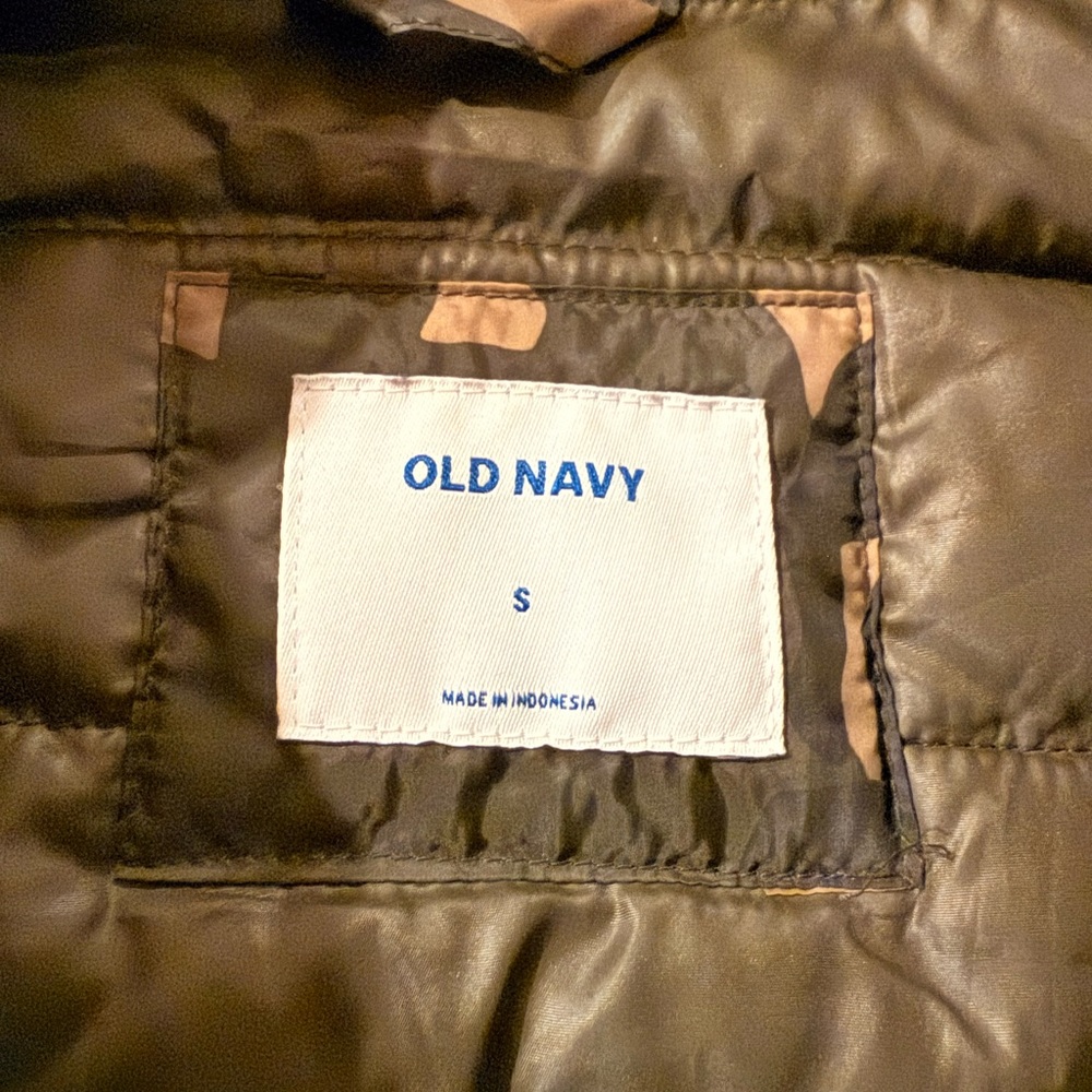 Camouflage Puffer Jacket - Picture 2 of 4